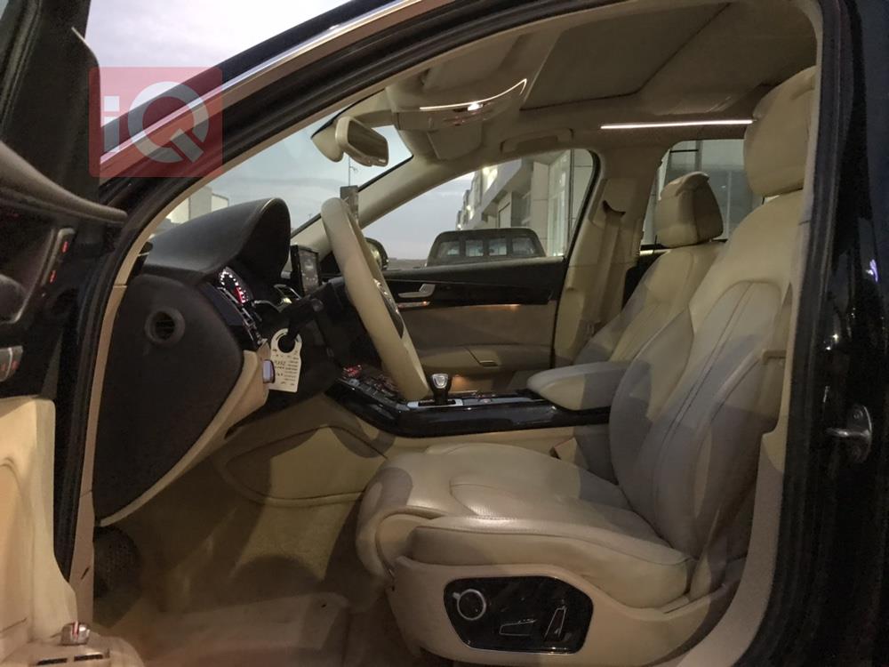 اودي A8